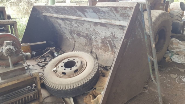 ขาย รถตักขนาดใหญ่ FURUKAWA FL230 เอวอ่อน เกียร์ทอค ดิสเบรค รถจอดไว้ไม่ได้ใช้งาน เครื่องสตาร์ทติด ราคาต่อรองได้