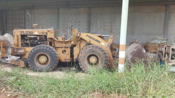 ขาย รถตักขนาดใหญ่ FURUKAWA FL230 เอวอ่อน เกียร์ทอค ดิสเบรค รถจอดไว้ไม่ได้ใช้งาน เครื่องสตาร์ทติด ราคาต่อรองได้