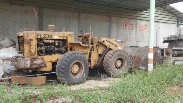 ขาย รถตักขนาดใหญ่ FURUKAWA FL230 เอวอ่อน เกียร์ทอค ดิสเบรค รถจอดไว้ไม่ได้ใช้งาน เครื่องสตาร์ทติด ราคาต่อรองได้