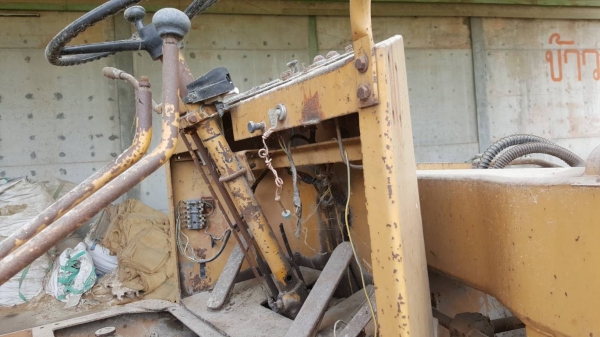 ขาย รถตักขนาดใหญ่ FURUKAWA FL230 เอวอ่อน เกียร์ทอค ดิสเบรค รถจอดไว้ไม่ได้ใช้งาน เครื่องสตาร์ทติด ราคาต่อรองได้