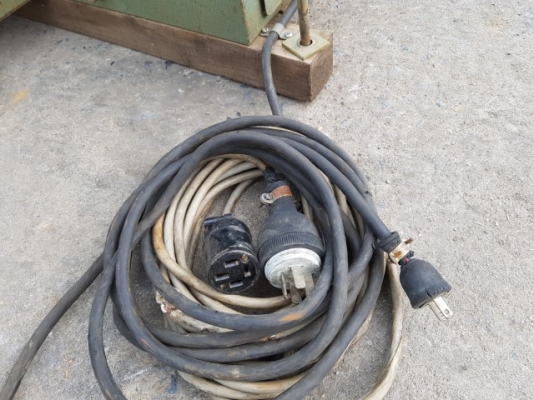 เครื่องไสไม้ ยี่ห้อ HITACHI รุ่น FAY-700 เครื่องไสไม้ ยี่ห้อ HITACHI รุ่น FAY-700