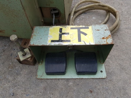 เครื่องไสไม้ ยี่ห้อ HITACHI รุ่น FAY-700 เครื่องไสไม้ ยี่ห้อ HITACHI รุ่น FAY-700