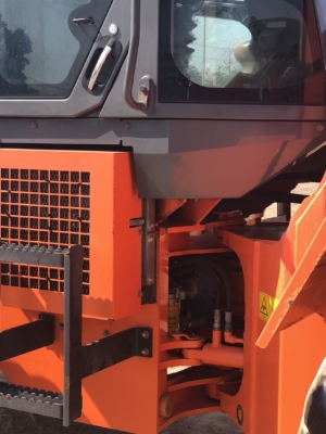 ขายรถตักล้อยาง HITACHI ZW100 ปี 2012 แขนยาวพิเศษ นำเข้าเองจากญี่ปุ่น สภาพสวยพร้อมใช้ มีVDOการทำงานครับ ขายรถตักล้อยาง HITACHI ZW100 ปี 2012 แขนยาวพิเศษ นำเข้าเองจากญี่ปุ่น สภาพสวยพร้อมใช้ มีVDOการทำงานครับ