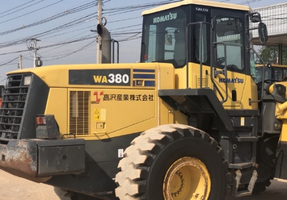 ขายรถตักล้อยาง KOMATSU WA380-5 นำเข้าเองจากญี่ปุ่น สภาพสวยพร้อมใช้ มีVDOการทำงานครับ