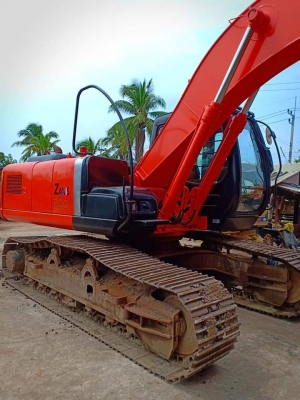 ขายจ้า..HITACHI  ZX200-1  เก่าในสภาพดี   เครื่องปั๊มสวย  ใช้งานมา 10,xxx  ชั่วโมง..เอกสารเล่มทะเบียน  โทร 089-3818694  จ๊อย