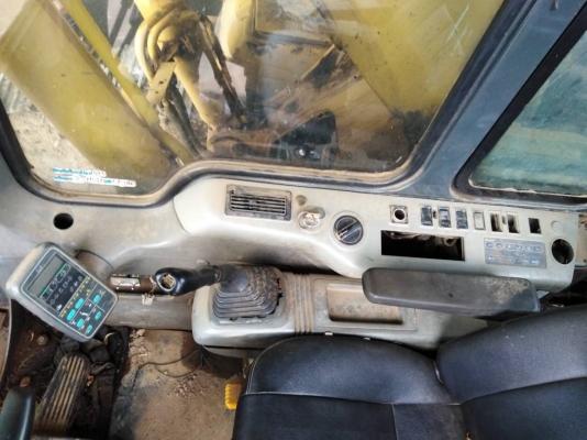 แบคโฮ KOMATSU PC200-6 **ขายตามสภาพ + เอกสารครบ แบคโฮ KOMATSU PC200-6 **ขายตามสภาพ + เอกสารครบ