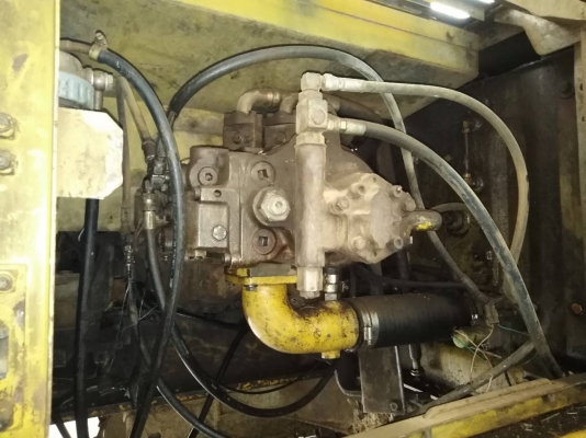 แบคโฮ KOMATSU PC200-6 **ขายตามสภาพ + เอกสารครบ แบคโฮ KOMATSU PC200-6 **ขายตามสภาพ + เอกสารครบ