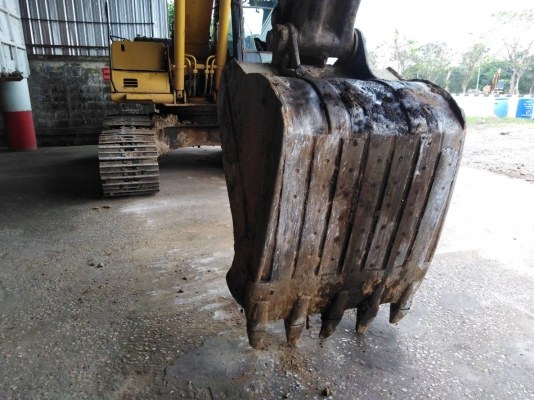 แบคโฮ KOMATSU PC200-6 **ขายตามสภาพ + เอกสารครบ แบคโฮ KOMATSU PC200-6 **ขายตามสภาพ + เอกสารครบ