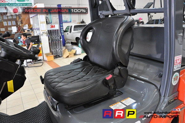 ขายรถโฟล์คลิฟท์มือสอง TOYOTA รุ่น 8FG20-30911 นำเข้าจากประเทศญี่ปุ่น 100\% ไม่เคยใช้งานในไทย ขายรถโฟล์คลิฟท์มือสอง TOYOTA รุ่น 8FG20-30911 นำเข้าจากประเทศญี่ปุ่น 100\% ไม่เคยใช้งานในไทย