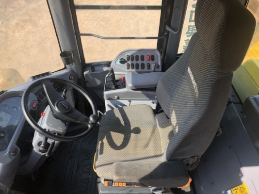 ขายรถตักล้อยาง KOMATSU WA430-6 นำเข้าเองจากญี่ปุ่น สภาพสวยพร้อมใช้ มีVDOการทำงานครับ ขายรถตักล้อยาง KOMATSU WA430-6 นำเข้าเองจากญี่ปุ่น สภาพสวยพร้อมใช้ มีVDOการทำงานครับ