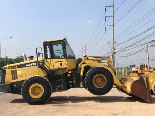 ขายรถตักล้อยาง KOMATSU WA430-6 นำเข้าเองจากญี่ปุ่น สภาพสวยพร้อมใช้ มีVDOการทำงานครับ ขายรถตักล้อยาง KOMATSU WA430-6 นำเข้าเองจากญี่ปุ่น สภาพสวยพร้อมใช้ มีVDOการทำงานครับ