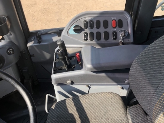 ขายรถตักล้อยาง KOMATSU WA430-6 นำเข้าเองจากญี่ปุ่น สภาพสวยพร้อมใช้ มีVDOการทำงานครับ ขายรถตักล้อยาง KOMATSU WA430-6 นำเข้าเองจากญี่ปุ่น สภาพสวยพร้อมใช้ มีVDOการทำงานครับ