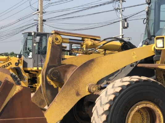 ขายรถตักล้อยาง KOMATSU WA430-6 นำเข้าเองจากญี่ปุ่น สภาพสวยพร้อมใช้ มีVDOการทำงานครับ ขายรถตักล้อยาง KOMATSU WA430-6 นำเข้าเองจากญี่ปุ่น สภาพสวยพร้อมใช้ มีVDOการทำงานครับ