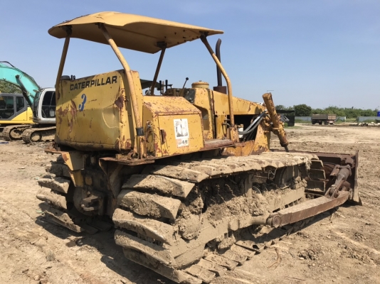 ขาย 255,000 รถแทร็กเตอร์ CAT D4E  ตีนเป็ด เครื่องดี เกียร์ตัดแรง ช่วงล่างเต็ม ใบมีดสไลด์ รถสวยพร้อมใช้ เอกสารสัญญาซื้อขาย รถอยู่ นครปฐม  090-772-3710 090-772-3708