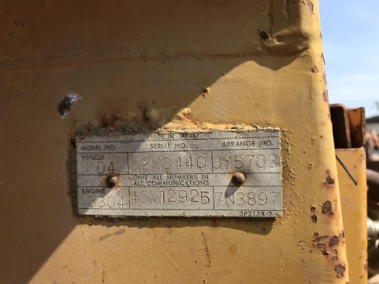 ขาย 255,000 รถแทร็กเตอร์ CAT D4E  ตีนเป็ด เครื่องดี เกียร์ตัดแรง ช่วงล่างเต็ม ใบมีดสไลด์ รถสวยพร้อมใช้ เอกสารสัญญาซื้อขาย รถอยู่ นครปฐม  090-772-3710 090-772-3708