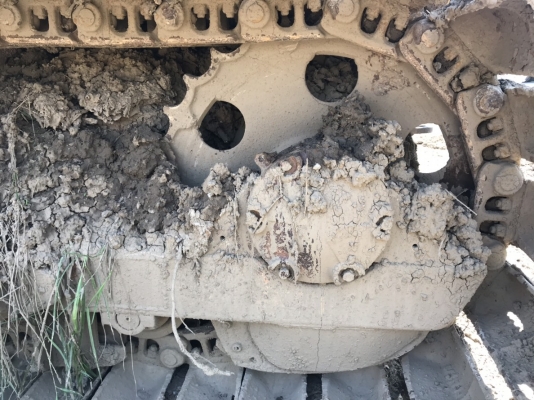 ขาย 255,000 รถแทร็กเตอร์ CAT D4E  ตีนเป็ด เครื่องดี เกียร์ตัดแรง ช่วงล่างเต็ม ใบมีดสไลด์ รถสวยพร้อมใช้ เอกสารสัญญาซื้อขาย รถอยู่ นครปฐม  090-772-3710 090-772-3708