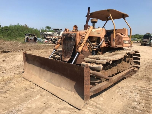 ขาย 295,000 รถแทร็กเตอร์ CAT D4E  ตีนเป็ด หัวฉีดปากกา เครื่องดี เกียร์ตัดแรง ช่วงล่างเต็ม ใบมีดสไลด์ รถสวยพร้อมใช้ เอกสารสัญญาซื้อขาย รถอยู่ นครปฐม  092-595-6777 061-446-2662 ญิ๋งยุ