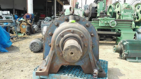 หัวเกียร์ทดญี่ปุ่น SUMITOMO อัตราทด 1:59 (25rpm) เพลาขาออก 7”(170mm) เพลาขาเข้า 3”(80mm) หัวเกียร์ทดญี่ปุ่น SUMITOMO อัตราทด 1:59 (25rpm) เพลาขาออก 7”(170mm) เพลาขาเข้า 3”(80mm)