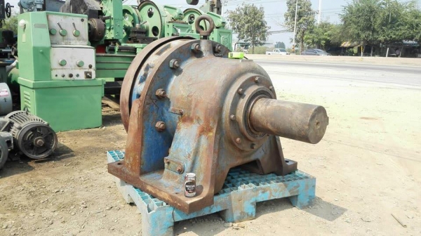 หัวเกียร์ทดญี่ปุ่น SUMITOMO อัตราทด 1:59 (25rpm) เพลาขาออก 7”(170mm) เพลาขาเข้า 3”(80mm) หัวเกียร์ทดญี่ปุ่น SUMITOMO อัตราทด 1:59 (25rpm) เพลาขาออก 7”(170mm) เพลาขาเข้า 3”(80mm)