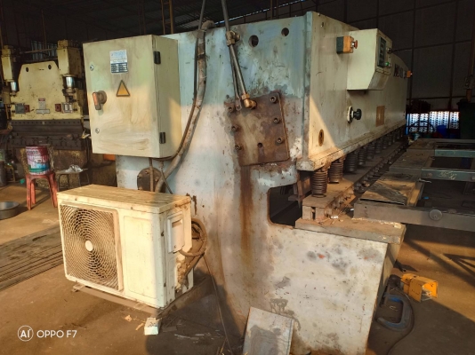 ขายเครื่องตัดเหล็กแผ่น10'หนา6มม.