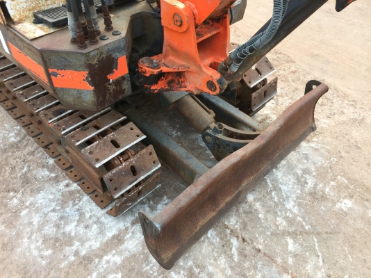 ขายรถขุดเล็กขึ้นกะบะได้ kubota kh31.   165,000 เก่าญี่ปุ่น 0898374018