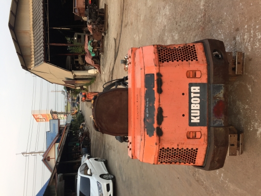 ขายรถขุดเล็กขึ้นกะบะได้ kubota kh31.   165,000 เก่าญี่ปุ่น 0898374018