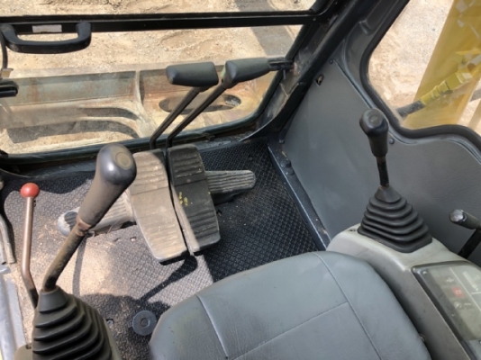 ขายรถขุด KOMATSU PC60-7 นำเข้าเองจากญี่ปุ่น สภาพสวยพร้อมใช้ มีVDOการทำงานครับ ขายรถขุด KOMATSU PC60-7 นำเข้าเองจากญี่ปุ่น สภาพสวยพร้อมใช้ มีVDOการทำงานครับ