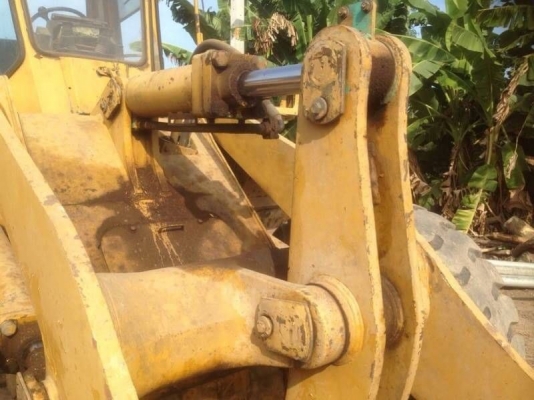 ขาย 565,000 รถตักล้อยาง KOMATSU WA 300-1 เครื่องดี เกียร์ดี ระบบไฮดอลิคแรง ต่อแขนเรียบร้อยแล้ว ยางใหม่ 4 เส้น รถพร้อมใช้งาน เอกสารซื้อขาย รถอยู่ อยุธยา 090-772-3710 090-772-3708