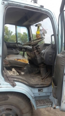 ขาย รถ HINO 6 ล้อติดเครน ขาย รถ HINO 6 ล้อติดเครน