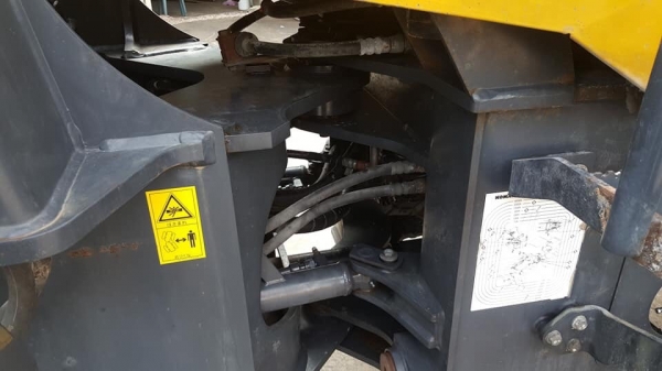 ขาย รถตัก KOMATSU WA100 ขาย รถตัก KOMATSU WA100