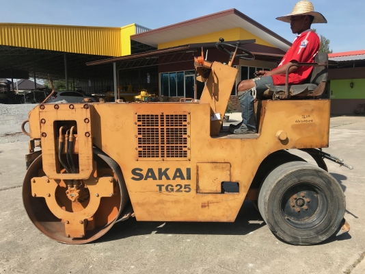 ขายรถบด2.5ตันSAKAIรุ่นTG25หน้าเหล็กหลังยาง3เส้นนำเข้าญี่ปุ่น ไม่เคยใช้งานในไทยสภาพดีพร้อมใช้งาน Line:Jiraroj2909