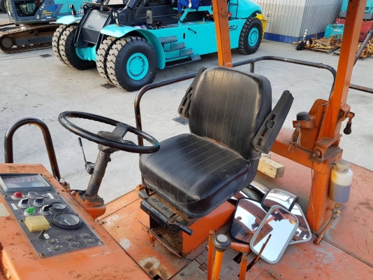 ถึงแล้วครับ DYNAPAC CP202W จากญี่ปุ่น เกียร์ธรรมดา ใช้งาน 4,000ชม.สวยๆ โทร 092-929-9942 ธีรเทพครับ