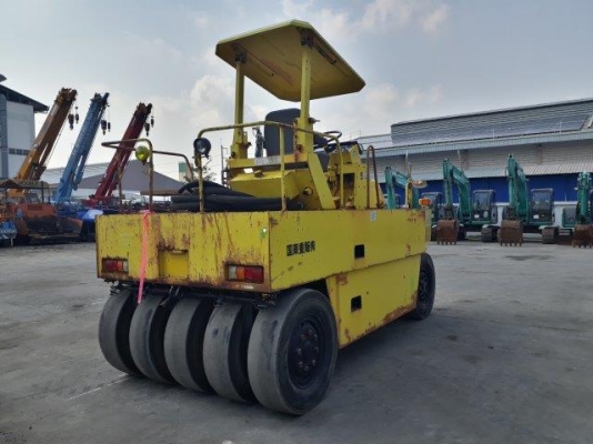 รถบดล้อยาง 9 ล้อ SAKAI TS200 # 22822 มือสองญี่ปุ่น