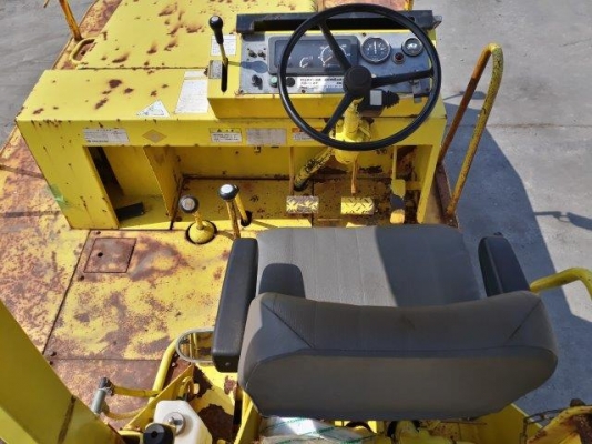 รถบดล้อยาง 9 ล้อ SAKAI TS200 # 22822 มือสองญี่ปุ่น