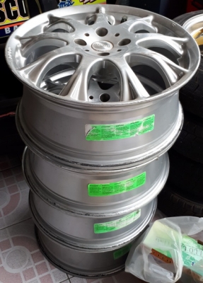 ขายล้อแม็กของ MOMO และ ENKEI เพิ่งมาจากญี่ปุ่่น