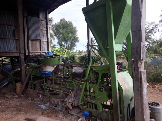 ขาย เครื่องอัดอิฐบล็อค ครบชุด สภาพใหม่ไม่ค่อยได้ใช้งาน ขาย เครื่องอัดอิฐบล็อค ครบชุด สภาพใหม่ไม่ค่อยได้ใช้งาน