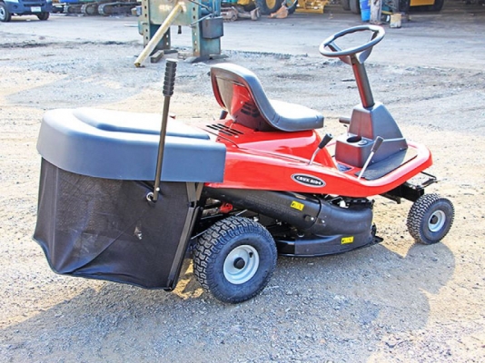 รถตัดหญ้า