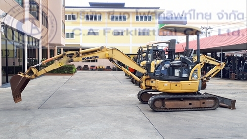 ขาย รถขุด แบคโฮ KOMATSU รุ่น PC30MR-2 คันที่ 3 ใช้งานมาเพียง 2000 ชม