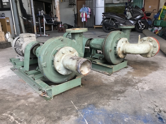 ( เหลือ 1ชุดครับ )ขายปั๊มน้ำหอยโข่ง Peerlees pump 7.5HP. 380V made in USA. ขนาดเข้า 4นิ้ว ออก 3นิ้ว ใบพัดทองเหลือง โครงสร้างแข็งแรง สภาพสวย หมุนนิ่ม พร้อมใช้งาน มี 2ชุด ราคาชุดละ 14,000 บาท