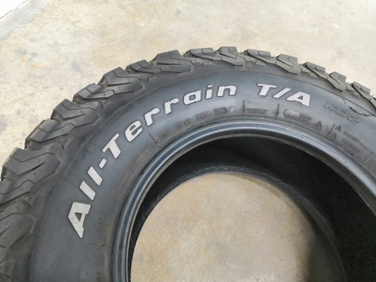 ยาง BF ko2 AllTerrain 265/75/16 สภาพใหม่มาก เพิ่งใส่ลงพื้น 4เส้น