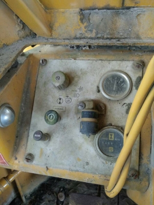 ขายด่วนรถตักเอวอ่อนCAT=910 ปี48 สภาพสวยใช้งานทุกวันมีเลมทะเบืยน สภาพดีพร้อมใช้งาน