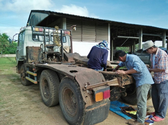 ขายด่วนรถหัวลากสิบล้อ2เพลา เครือง300แรง สภาพพร้อมใช้งาน เล่มทะเบืยนพร้อมโอน จัดแน้นได้280,000 ขายด่วนรถหัวลากสิบล้อ2เพลา เครือง300แรง สภาพพร้อมใช้งาน เล่มทะเบืยนพร้อมโอน จัดแน้นได้280,000