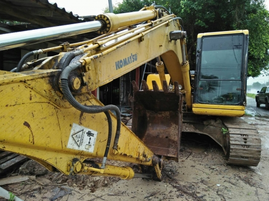 มี VDO ให้ชม.KOMATSU PC120-6E รถเชคนอกระบบดีราคา 900,000 นครศรีธรรมราช
