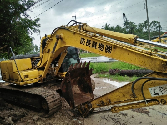 มี VDO ให้ชม.KOMATSU PC120-6E รถเชคนอกระบบดีราคา 900,000 นครศรีธรรมราช