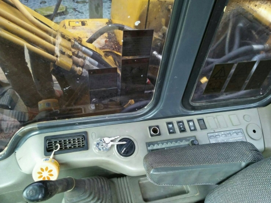 มี VDO ให้ชม.รถแบคโฮ KOMATSU PC120-6 เอกสารชุดจดทะเบียน ระบบไฟเต็ม รถเก่านอก ราคา 900000