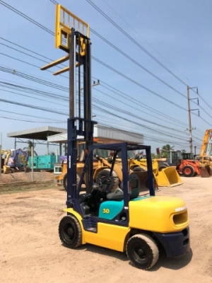 ขายรถฟอร์คลิฟต์ KOMATSU FD30T-12 รถนอกนำเข้าเองจากญี่ปุ่น สภาพสวยพร้อมใช้ มีVDOการทำงานครับ