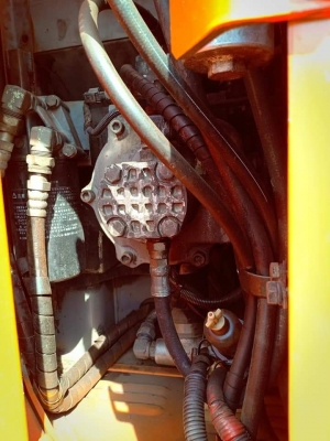 มาใหม่จ้า..HITACHI ZX135US-E. เก่านอกแท้  มีลายแย๊ก..แทรคใหญ่ เครื่องปั๊มดี  พร้อมใช้  ลองระบบกันได้ทุกวัน  โทร 089-3818694. จ๊อย