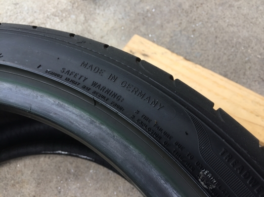 ยาง Goodyear 255-35-18 ปี 12 2 เส้น 1200 ไม่บวมไม่กินข้างดอกยางเหลือเยอะเอาไปวิ่งกันใด้อีกยาวค่ะ ยาง Goodyear 255-35-18 ปี 12 2 เส้น 1200 ไม่บวมไม่กินข้างดอกยางเหลือเยอะเอาไปวิ่งกันใด้อีกยาวค่ะ