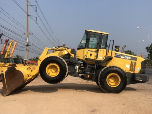 ขายรถตักล้อยาง KOMATSU WA380-5 นำเข้าเองจากญี่ปุ่น สภาพสวยพร้อมใช้ มีVDOการทำงานครับ