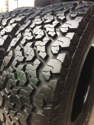 ยาง MAXXIS 265-75-16 ปี 16 ครบชุด 4 เส้น 7000 สวยๆไม่มีปะ ไม่บวมไม่กินข้างดอกยางเหลือเยอะเอาไปวิ่งกั
